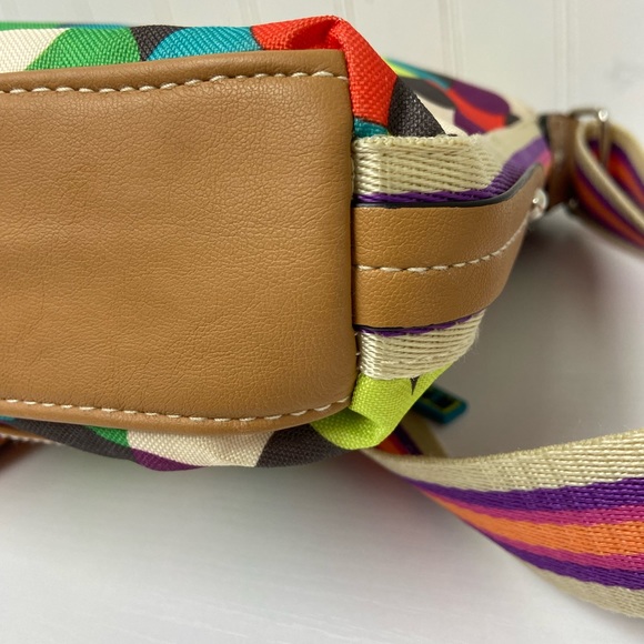 Lily Bloom Crossbody Bag - Picture 10 of 14